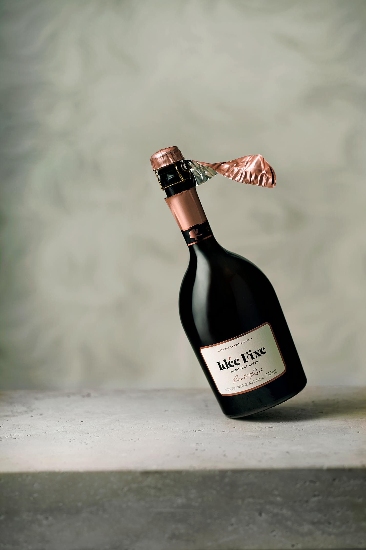 BRUT ROSÉ CREATIVE BOTTLE