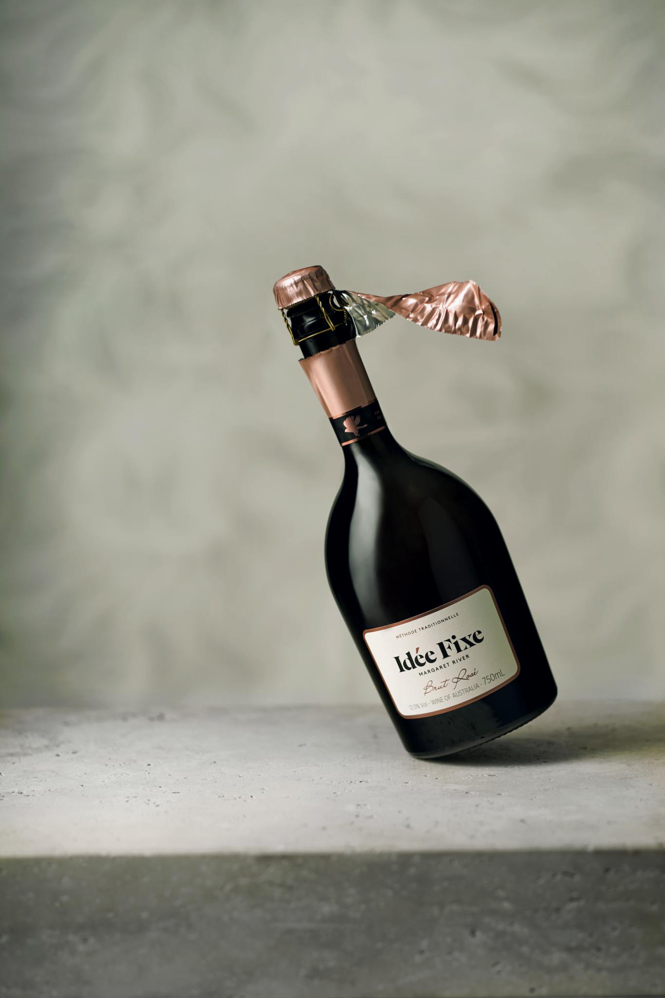 BRUT ROSE CREATIVE BOTTLE 1365x2048