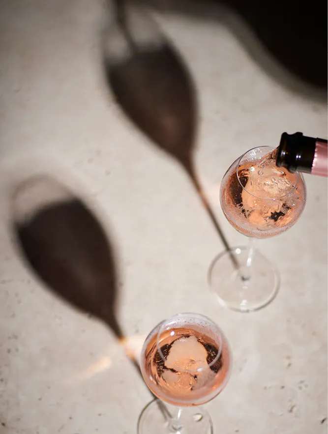 Rose Pour
